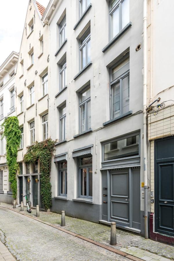Beautiful Appartment In The Heart Of Антверпен Екстериор снимка