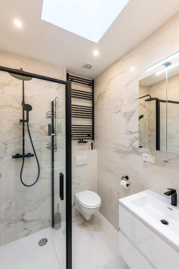 Beautiful Appartment In The Heart Of Антверпен Екстериор снимка